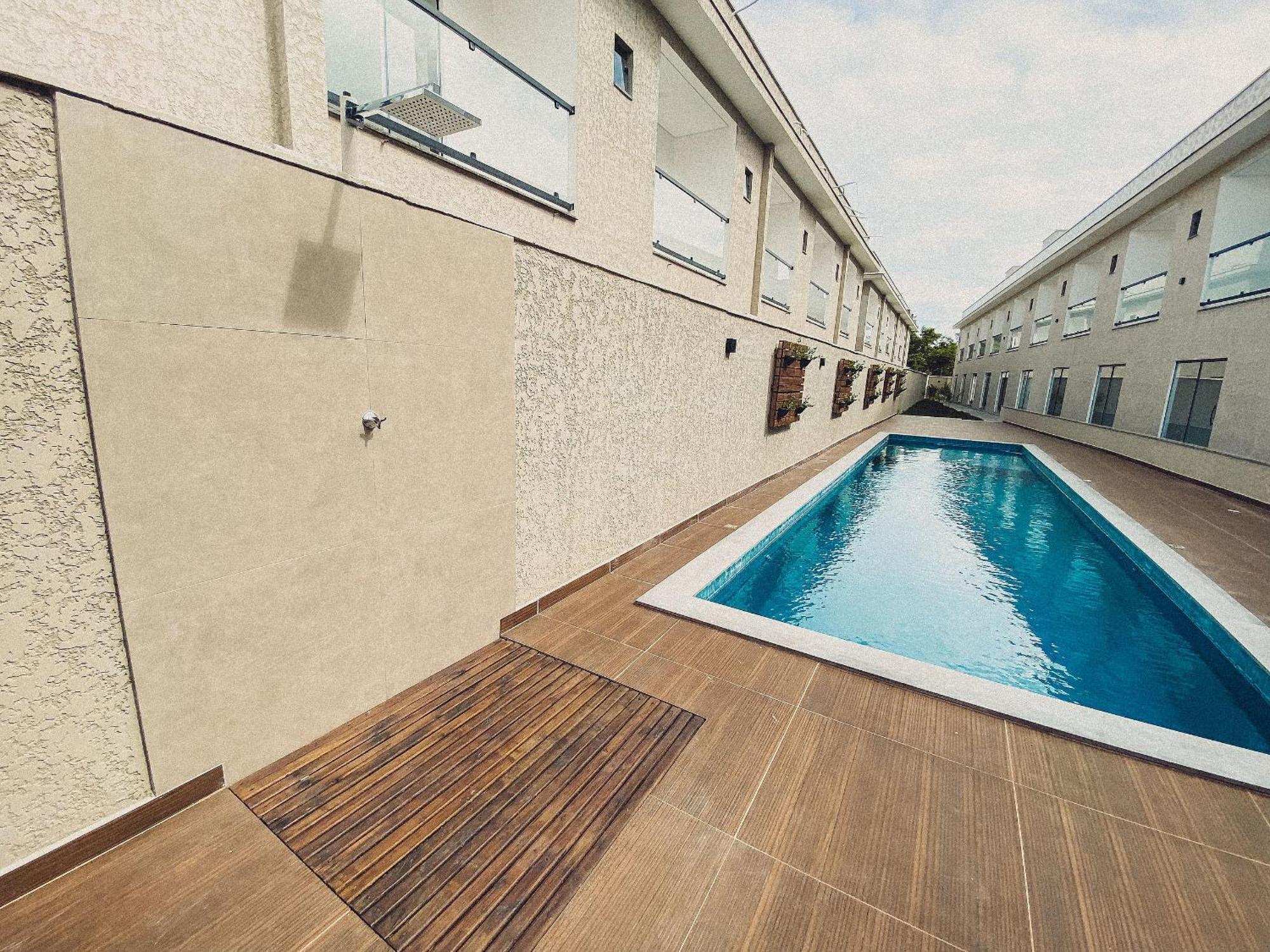 Casa de férias Casas Duplex Todas Com 3 Suiites Ambas Com Ar Condicionado, Varanda, Internet E Churrasqueira Privativa No Residencial Jardins De Taperpua 2 Codominio A Poucos Metros Da De Taperapua, Com Piscina E Area Gourmet. *