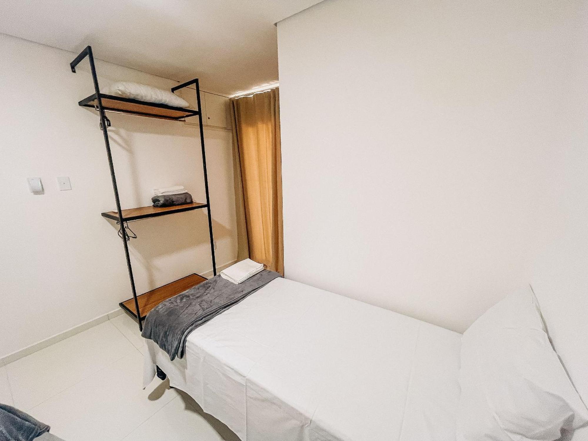 Casas Duplex Todas Com 3 Suiites Ambas Com Ar Condicionado, Varanda, Internet E Churrasqueira Privativa No Residencial Jardins De Taperpua 2 Codominio A Poucos Metros Da De Taperapua, Com Piscina E Area Gourmet. *