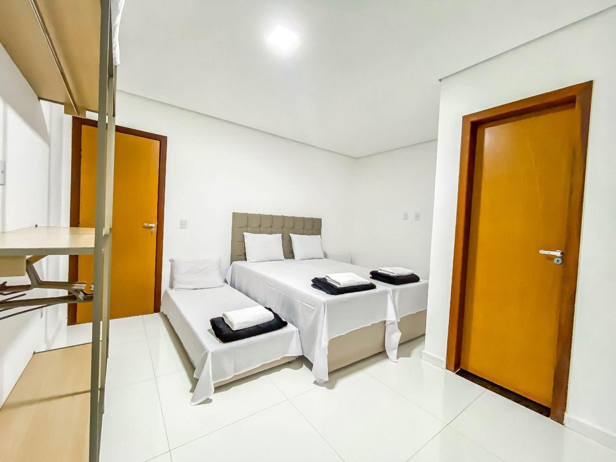 Casas Duplex Todas Com 3 Suiites Ambas Com Ar Condicionado, Varanda, Internet E Churrasqueira Privativa No Residencial Jardins De Taperpua 2 Codominio A Poucos Metros Da De Taperapua, Com Piscina E Area Gourmet. *