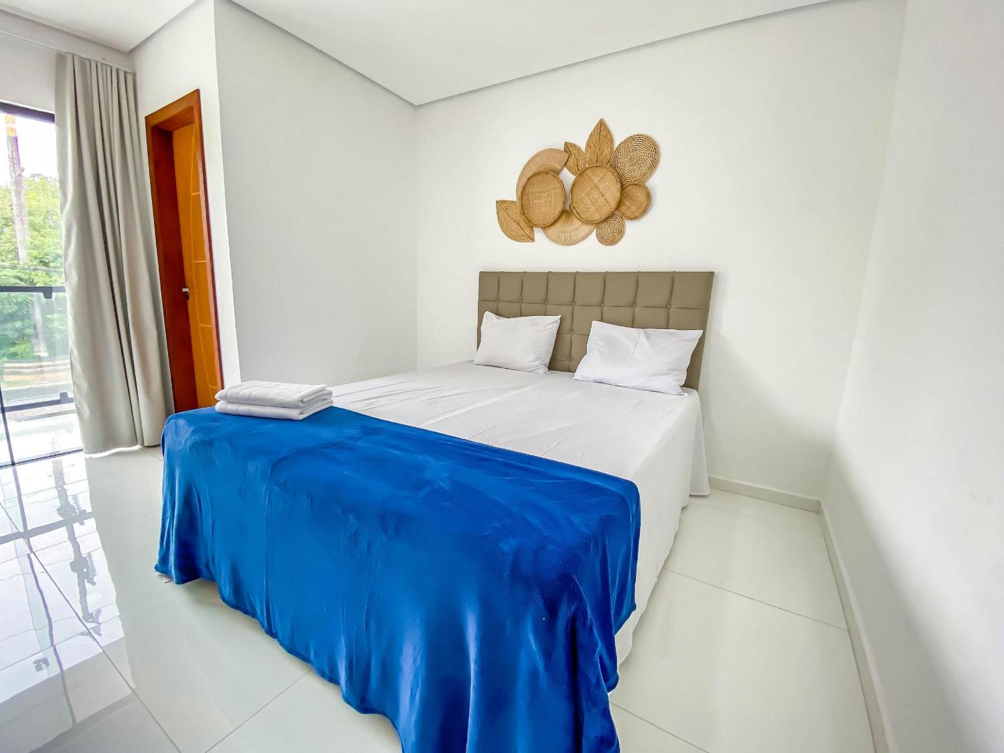 Casas Duplex Todas Com 3 Suiites Ambas Com Ar Condicionado, Varanda, Internet E Churrasqueira Privativa No Residencial Jardins De Taperpua 2 Codominio A Poucos Metros Da De Taperapua, Com Piscina E Area Gourmet. Porto Seguro