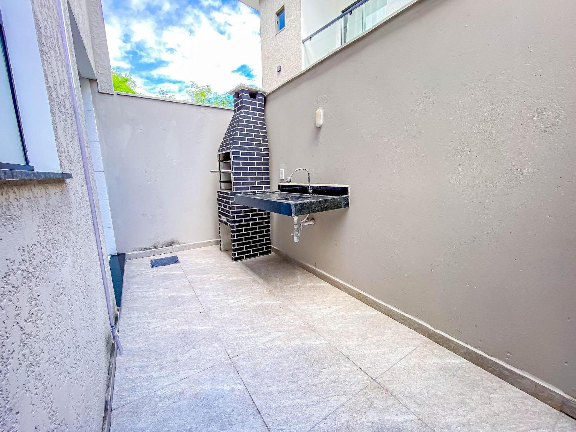 Casas Duplex Todas Com 3 Suiites Ambas Com Ar Condicionado, Varanda, Internet E Churrasqueira Privativa No Residencial Jardins De Taperpua 2 Codominio A Poucos Metros Da De Taperapua, Com Piscina E Area Gourmet. Casa de férias Porto Seguro
