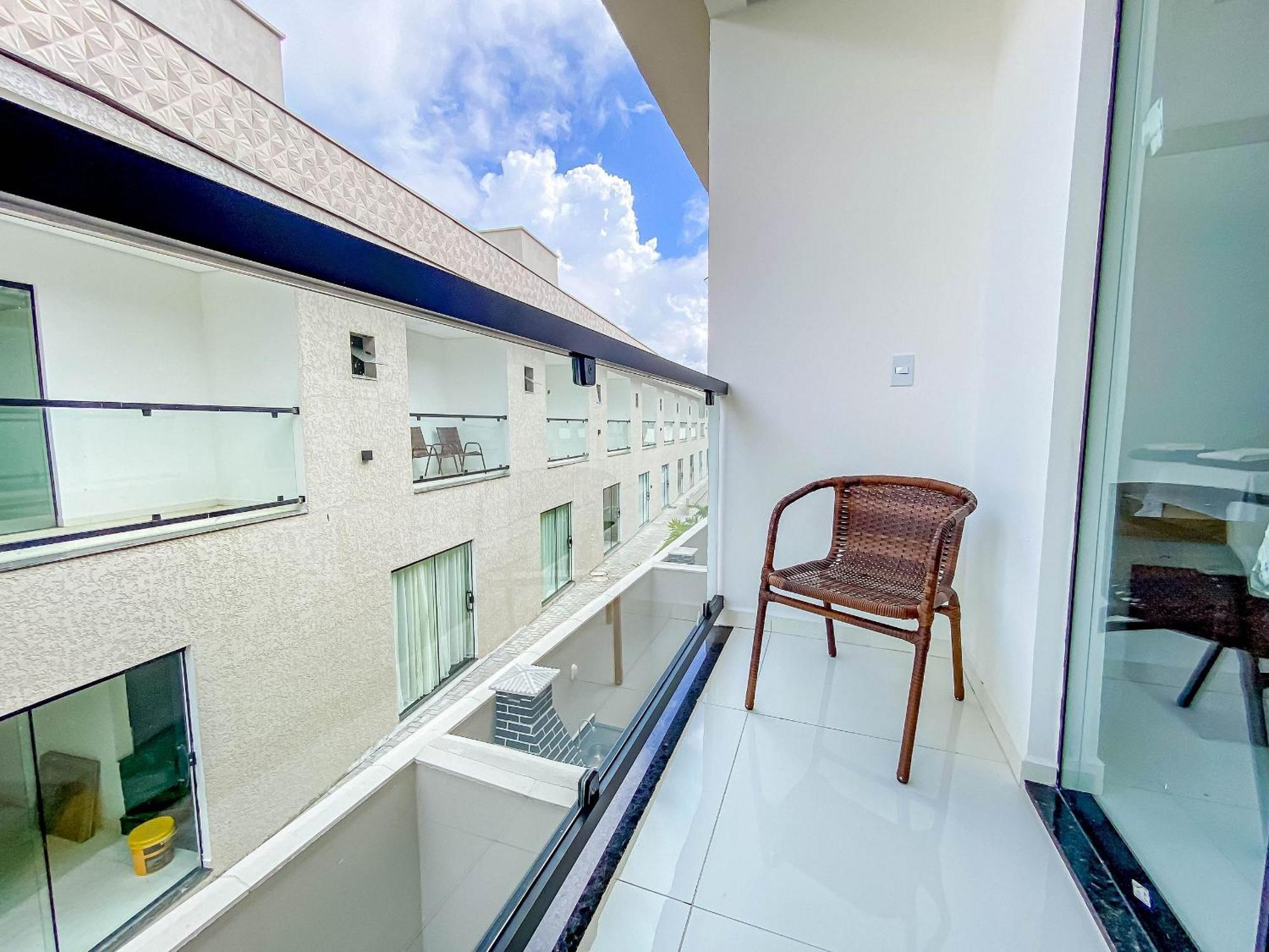 Casas Duplex Todas Com 3 Suiites Ambas Com Ar Condicionado, Varanda, Internet E Churrasqueira Privativa No Residencial Jardins De Taperpua 2 Codominio A Poucos Metros Da De Taperapua, Com Piscina E Area Gourmet. *